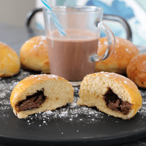 Petites brioches fourrées à la pâte à tartiner réalisée au Thermomix